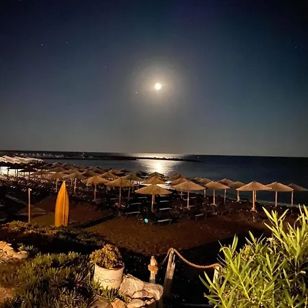 Fogadó Charming Seafront Studio Seaside Serenade *